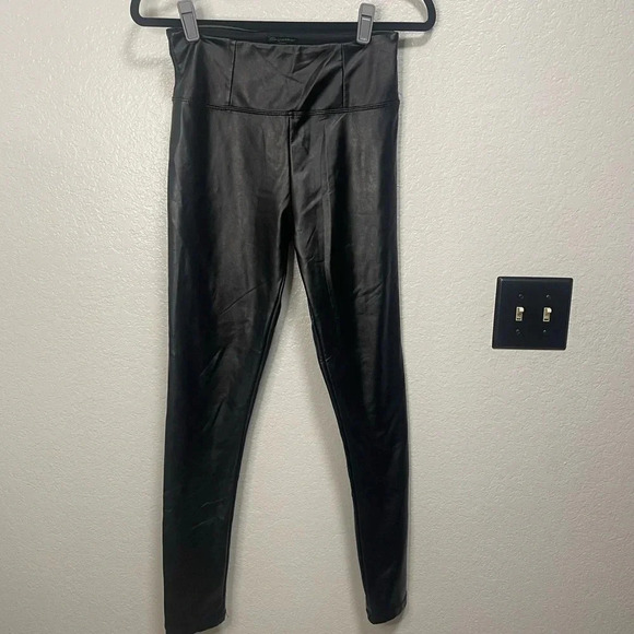 Shinestar Black Faux Leather Leggings Size Small - Picture 1 of 4